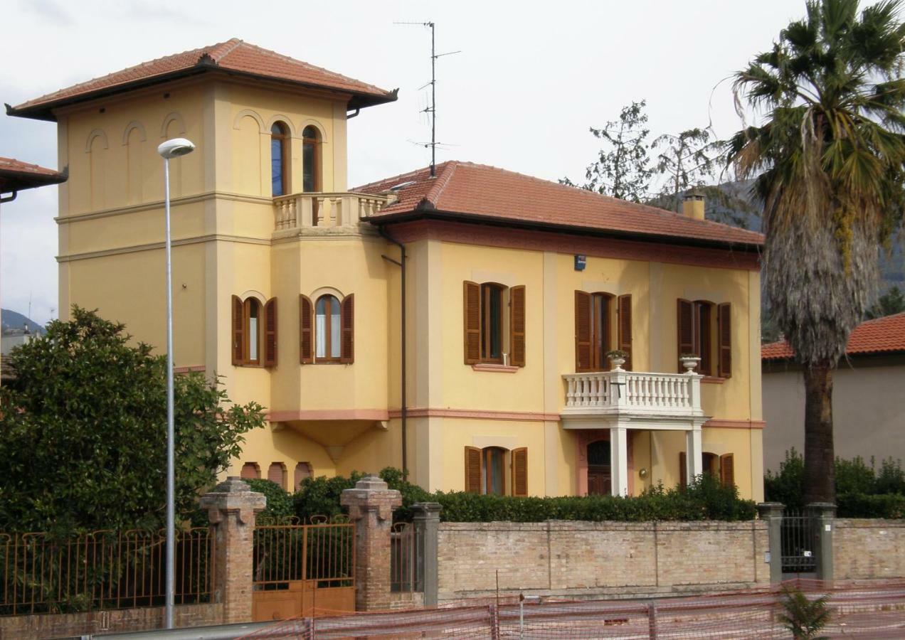 Liberty House Hotel Foligno Exterior photo